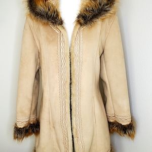 Leasri vintage coat. Size medium